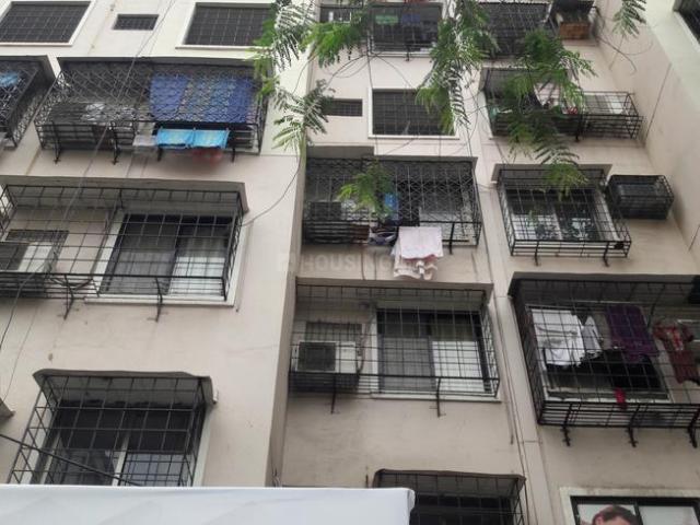 3 BHK Apartment in Kandivali West for resale Mumbai. The reference number is 18031784