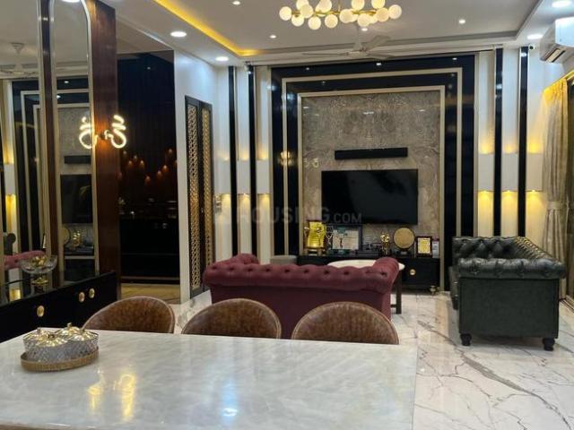 3 BHK Apartment in Kandivali West for resale Mumbai. The reference number is 18138209