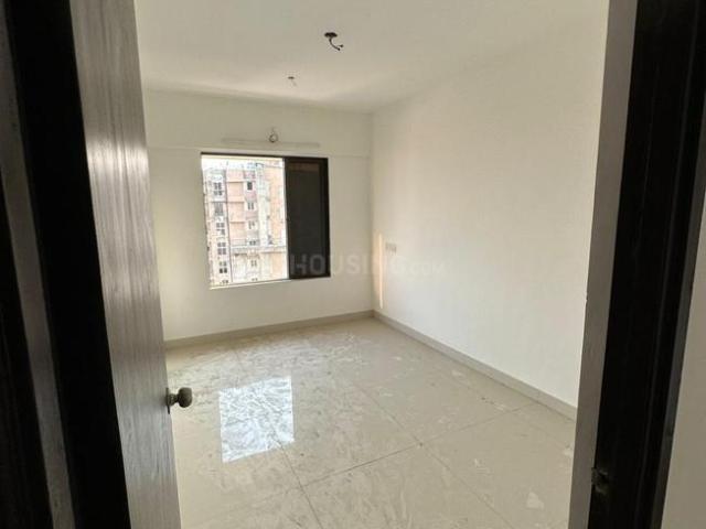 3 BHK Apartment in Kandivali West for resale Mumbai. The reference number is 18379416