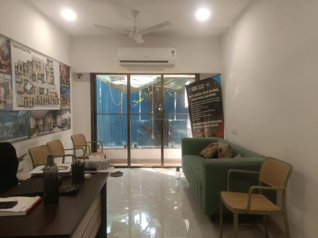 3 BHK Apartment in Kandivali West for resale Mumbai. The reference number is 19538018