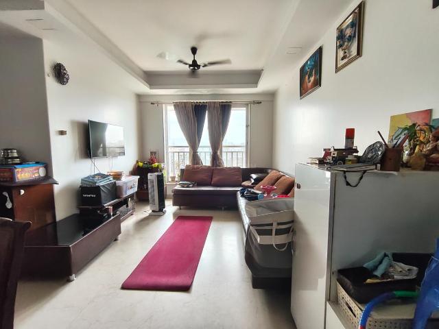 3 BHK Apartment in Kandivali West for resale Mumbai. The reference number is 20268552