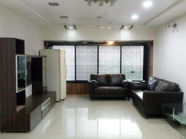 3 BHK Apartment in Kandivali West for resale Mumbai. The reference number is 20296180