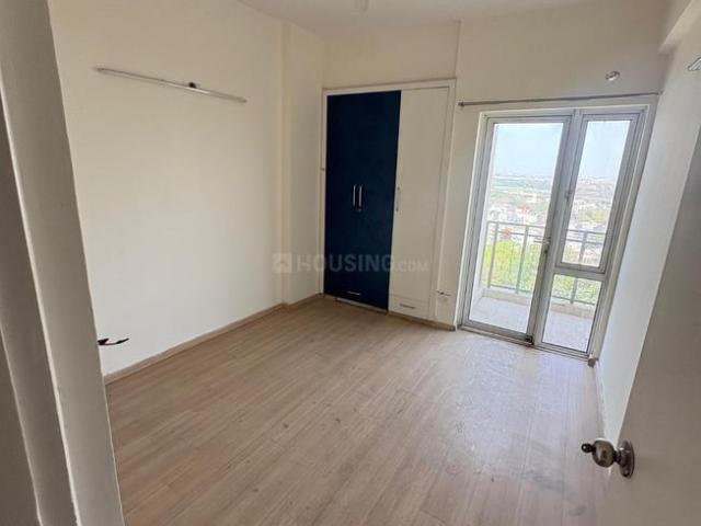 3 BHK Apartment in Karampura for resale New Delhi. The reference number is 20212605
