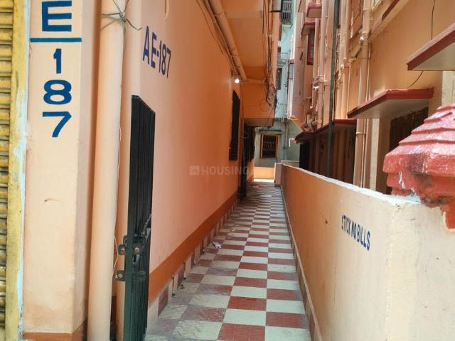 3 BHK Apartment in Keshtopur for resale Kolkata. The reference number is 20293395