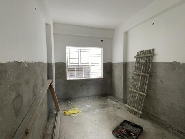 3 BHK Apartment in Keshtopur for resale Kolkata. The reference number is 20473417