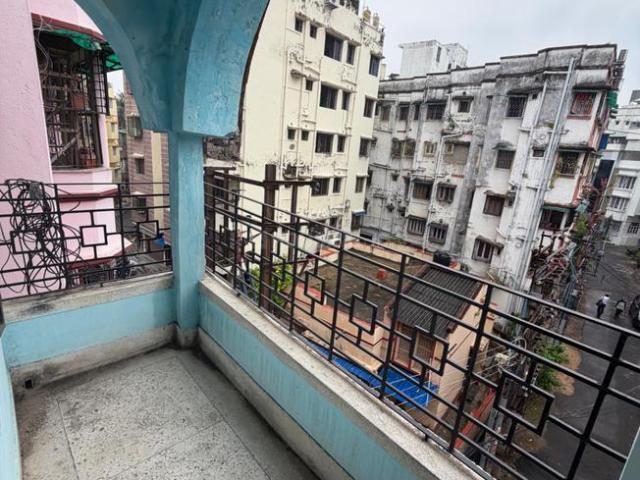 3 BHK Apartment in Keshtopur for resale Kolkata. The reference number is 20529545