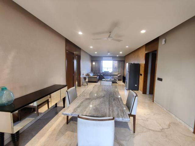 3 BHK Apartment in Khar West for rent Mumbai. The reference number is 20052118