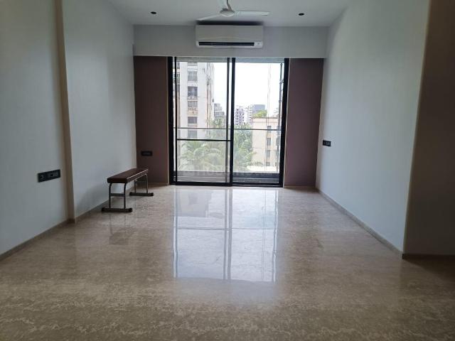 3 BHK Apartment in Khar West for resale Mumbai. The reference number is 18655307