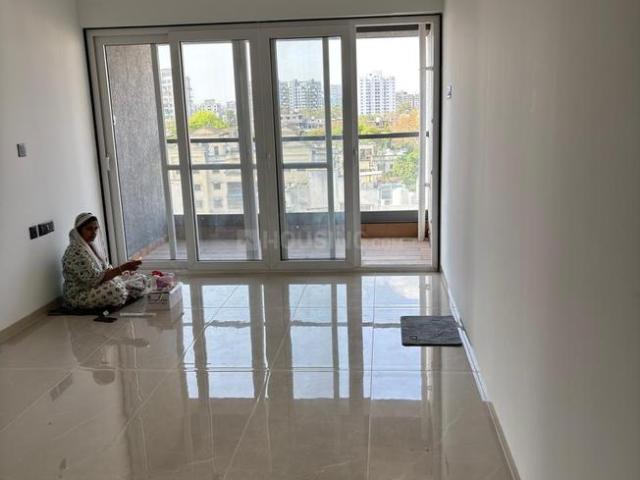 3 BHK Apartment in Kharadi for rent Pune. The reference number is 20565831