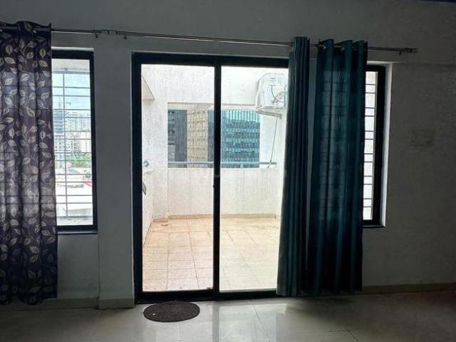 3 BHK Apartment in Kharadi for rent Pune. The reference number is 20770985