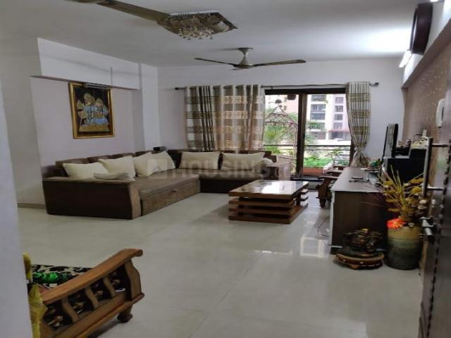 3 BHK Apartment in Kharghar for rent Navi Mumbai. The reference number is 18474857