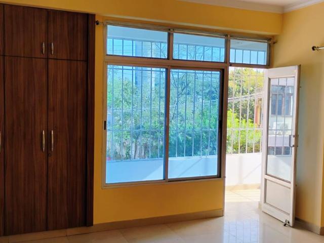 3 BHK Apartment in Kidwaipuri for rent Patna. The reference number is 17767061