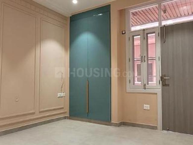 3 BHK Apartment in Kirti Nagar for resale New Delhi. The reference number is 14750172