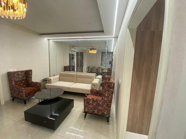 3 BHK Apartment in Kishanpura for resale Zirakpur. The reference number is 18316044
