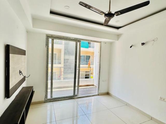 3 BHK Apartment in Kishanpura for resale Zirakpur. The reference number is 20850954