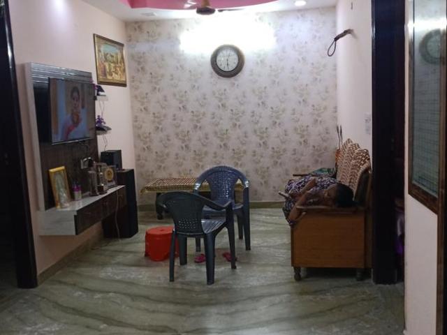 3 BHK Apartment in Krishna Nagar for resale New Delhi. The reference number is 8886858