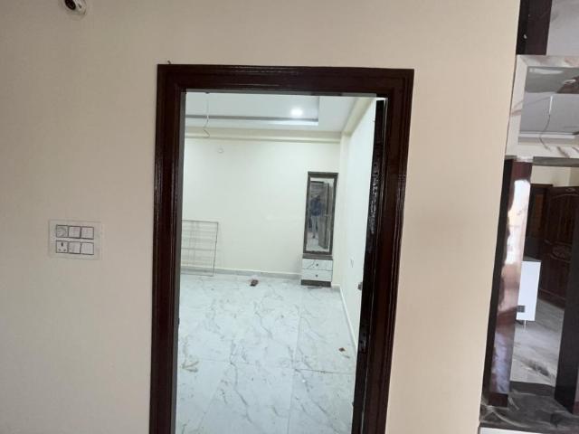 3 BHK Apartment in Kukatpally for rent Hyderabad. The reference number is 19441799