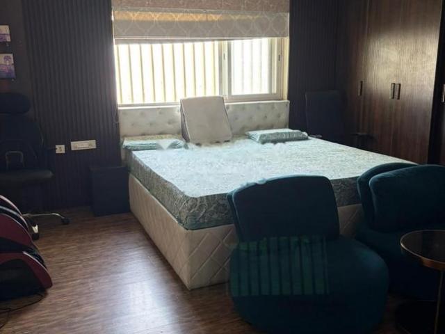 3 BHK Apartment in Kukatpally for rent Hyderabad. The reference number is 20704366