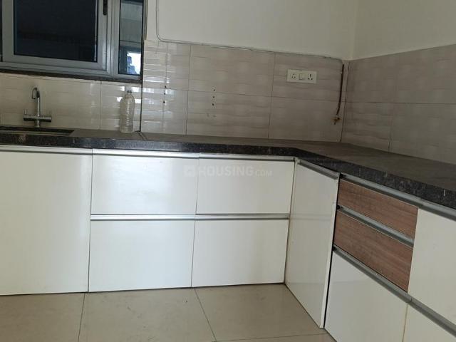 3 BHK Apartment in Hadapsar for rent Pune. The reference number is 19106808