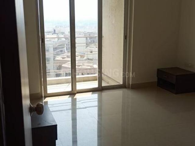 3 BHK Apartment in Hadapsar for rent Pune. The reference number is 19211780