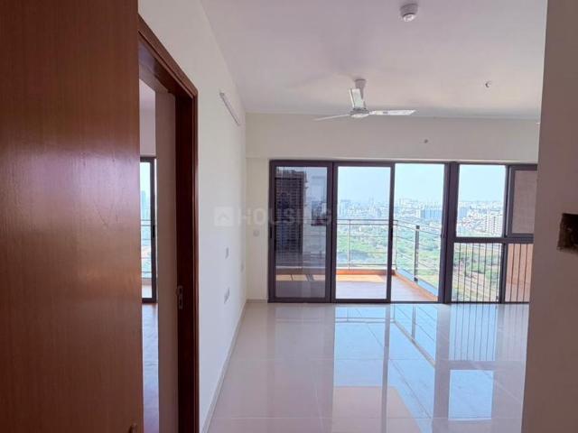 3 BHK Apartment in Hadapsar for rent Pune. The reference number is 19484995