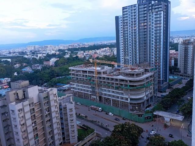 3 BHK Apartment in Hadapsar for rent Pune. The reference number is 20228001