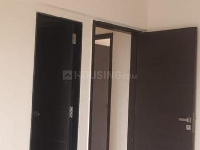 3 BHK Apartment in Hadapsar for rent Pune. The reference number is 20405077