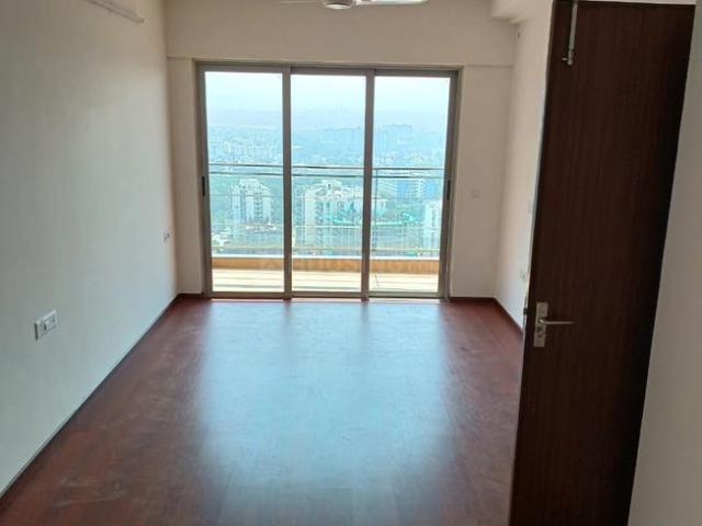 3 BHK Apartment in Hadapsar for rent Pune. The reference number is 20522767