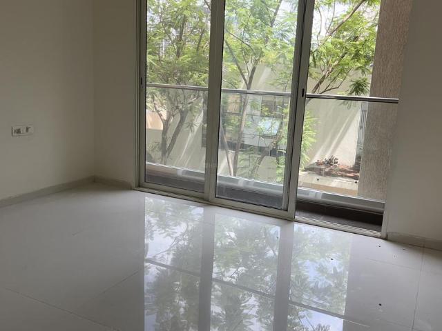 3 BHK Apartment in Hadapsar for rent Pune. The reference number is 20536909