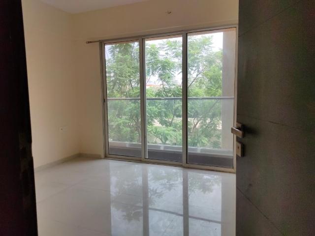 3 BHK Apartment in Hadapsar for rent Pune. The reference number is 20702786