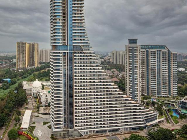 3 BHK Apartment in Hadapsar for resale Pune. The reference number is 17239960