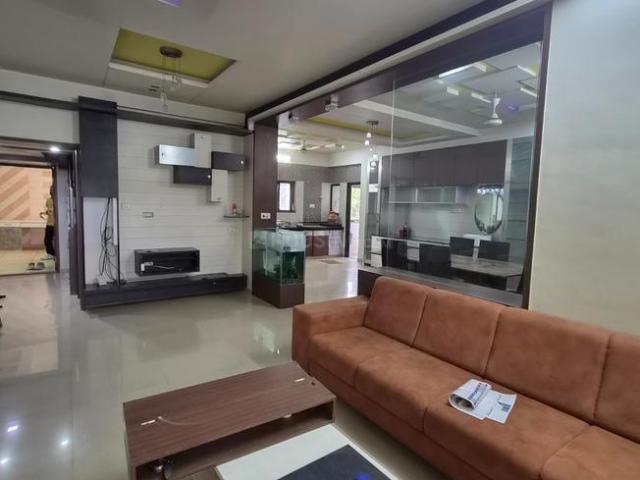 3 BHK Apartment in Hill Drive for rent Bhavnagar. The reference number is 20896599