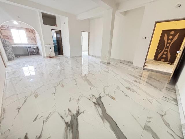 3 BHK Apartment in Hindmotor for resale Hooghly. The reference number is 20485882