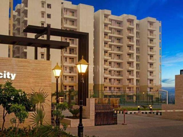 3 BHK Apartment in Hindan Residential Area for resale Ghaziabad. The reference number is 19287045