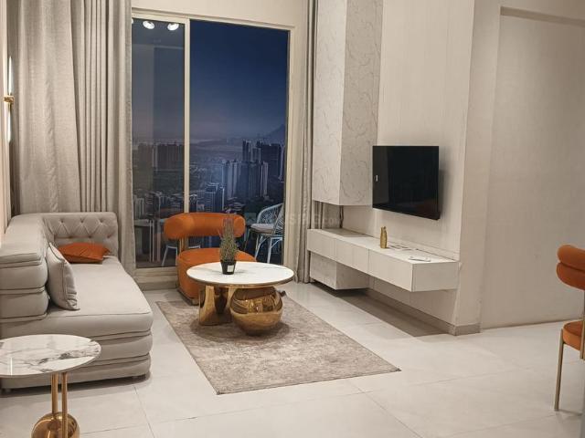3 BHK Apartment in Hiranandani Estate for resale Thane. The reference number is 19510762