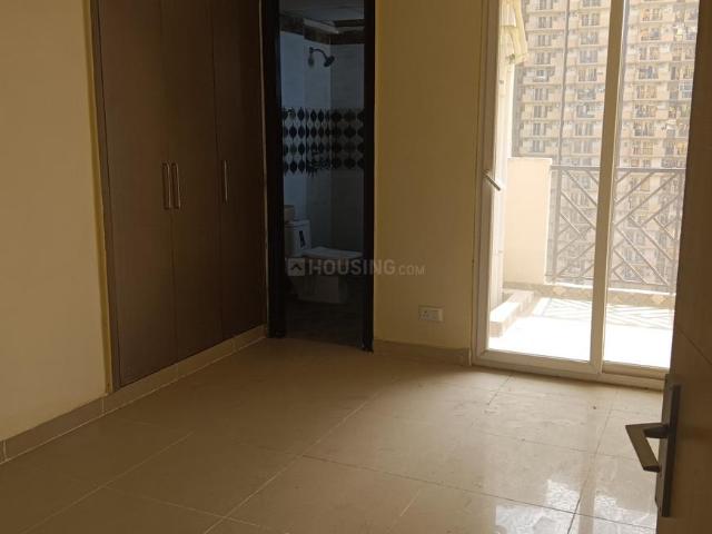 3 BHK Apartment in Indirapuram for rent Ghaziabad. The reference number is 16735210