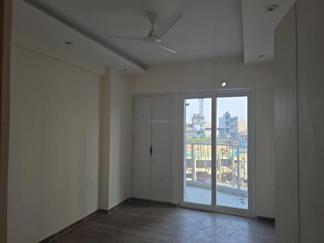 3 BHK Apartment in Indirapuram for rent Ghaziabad. The reference number is 19769549