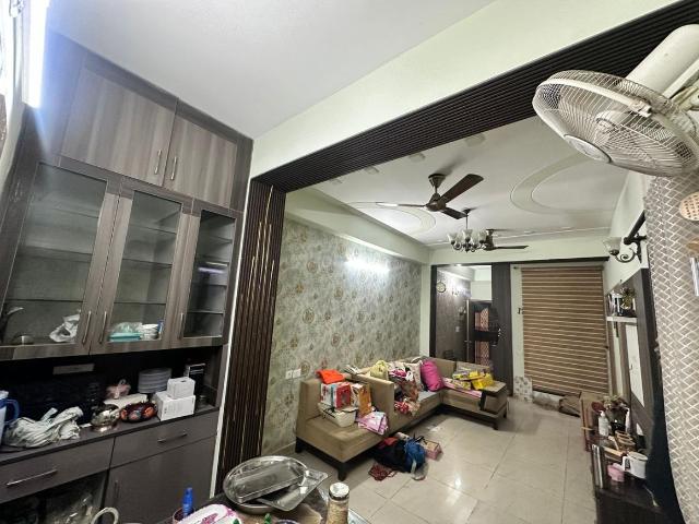 3 BHK Apartment in Indirapuram for rent Ghaziabad. The reference number is 19886198
