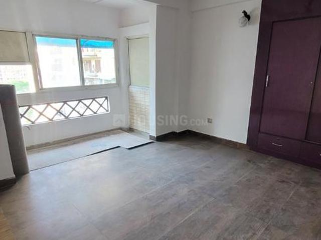 3 BHK Apartment in Indirapuram for rent Ghaziabad. The reference number is 19897657