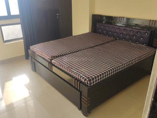 3 BHK Apartment in Indirapuram for rent Ghaziabad. The reference number is 20670053