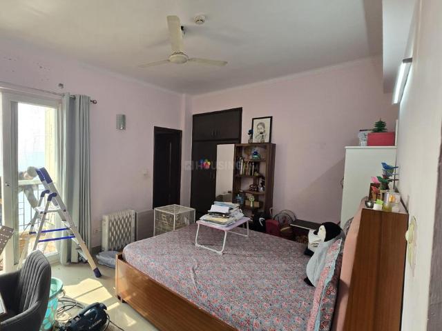 3 BHK Apartment in Indirapuram for rent Ghaziabad. The reference number is 20800854