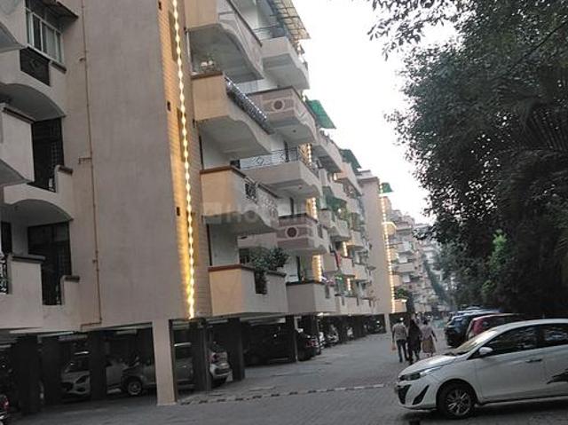 3 BHK Penthouse in Indirapuram for resale NH 24 Noida. The reference number is 16587634