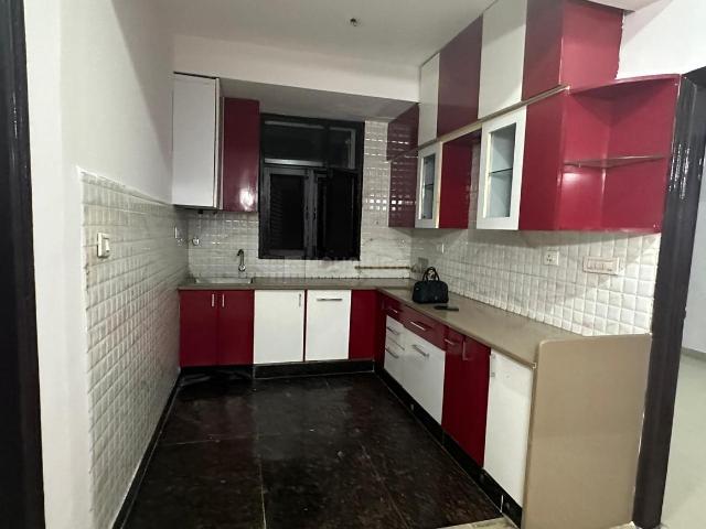 3 BHK Apartment in Indirapuram for resale Ghaziabad. The reference number is 18690125