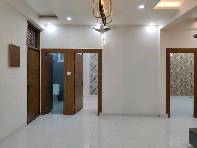 3 BHK Apartment in Indirapuram for resale Ghaziabad. The reference number is 18817460