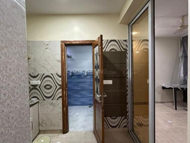3 BHK Apartment in Indirapuram for resale Ghaziabad. The reference number is 18923529