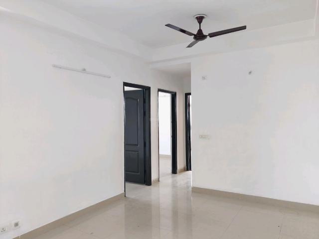 3 BHK Apartment in Indirapuram for resale Ghaziabad. The reference number is 19473646