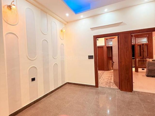 3 BHK Apartment in Indirapuram for resale Ghaziabad. The reference number is 19785947