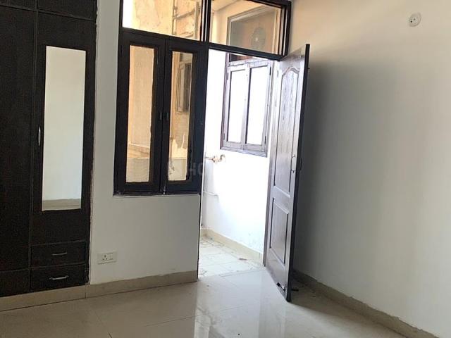 3 BHK Apartment in Indirapuram for resale Ghaziabad. The reference number is 19873577