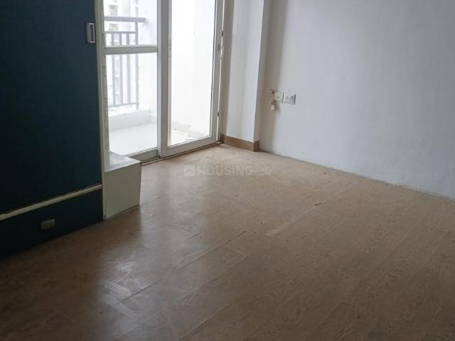 3 BHK Apartment in Indirapuram for resale Ghaziabad. The reference number is 19938354