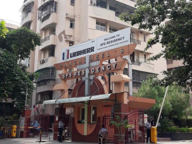 3 BHK Apartment in Indirapuram for resale Ghaziabad. The reference number is 19960516